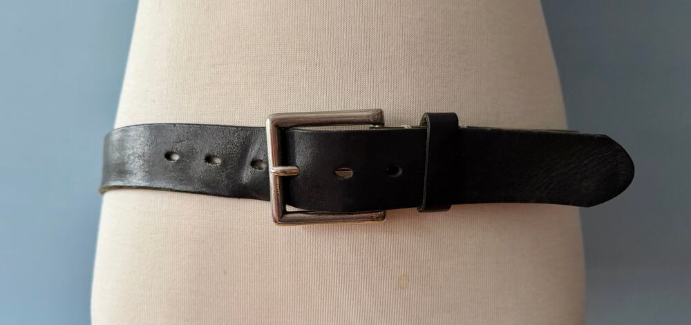 Black Leather Belt w/Heavy Duty Buckle Mens sz XL